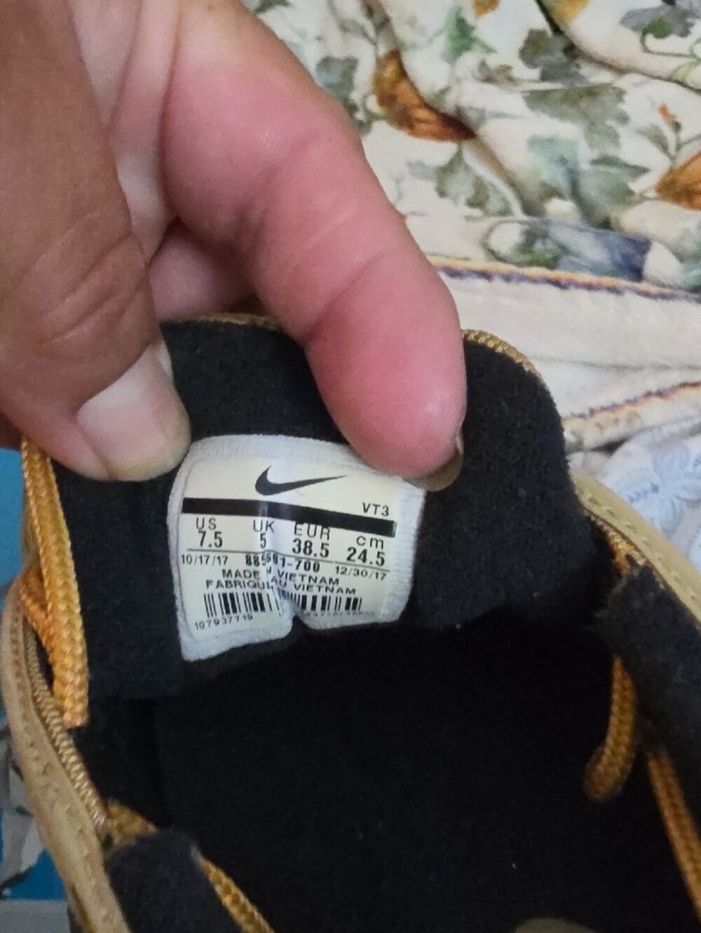 Nike Gold and Black Air Max 97 with Red Swoosh - Picture 7 of 7